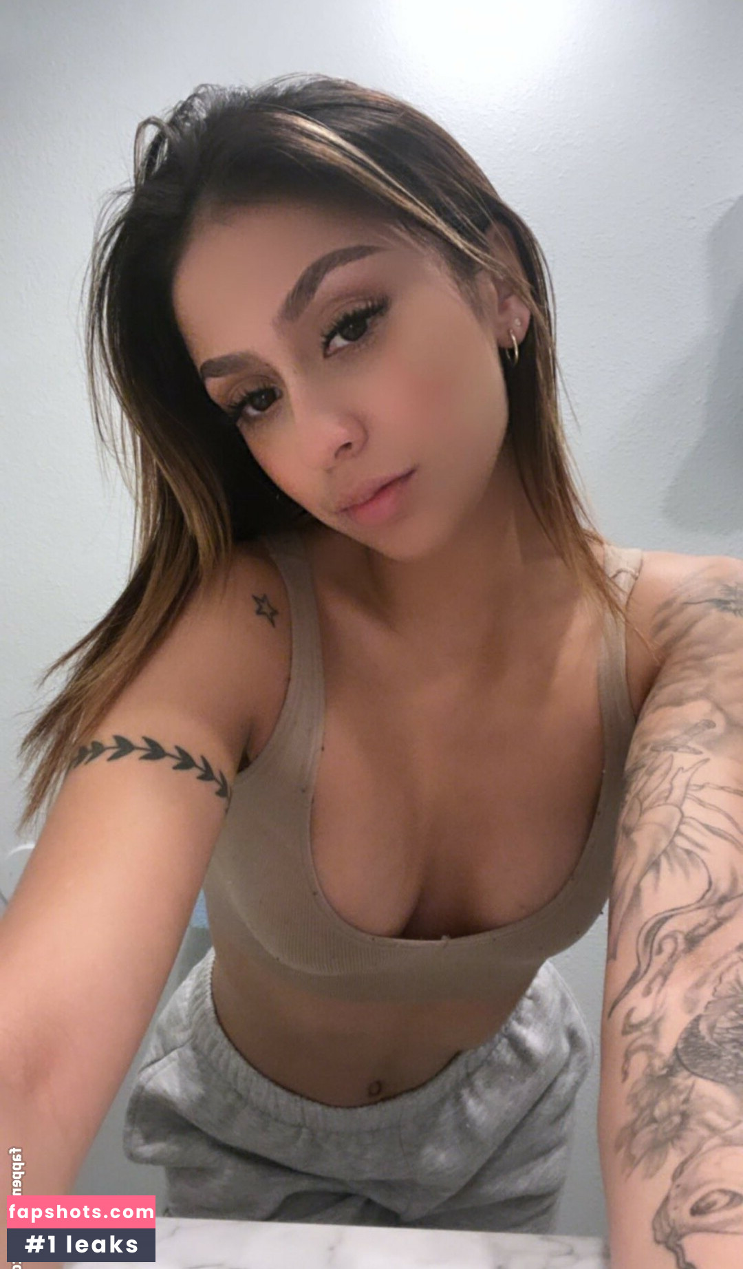 Latina Beauties gallery photo #63