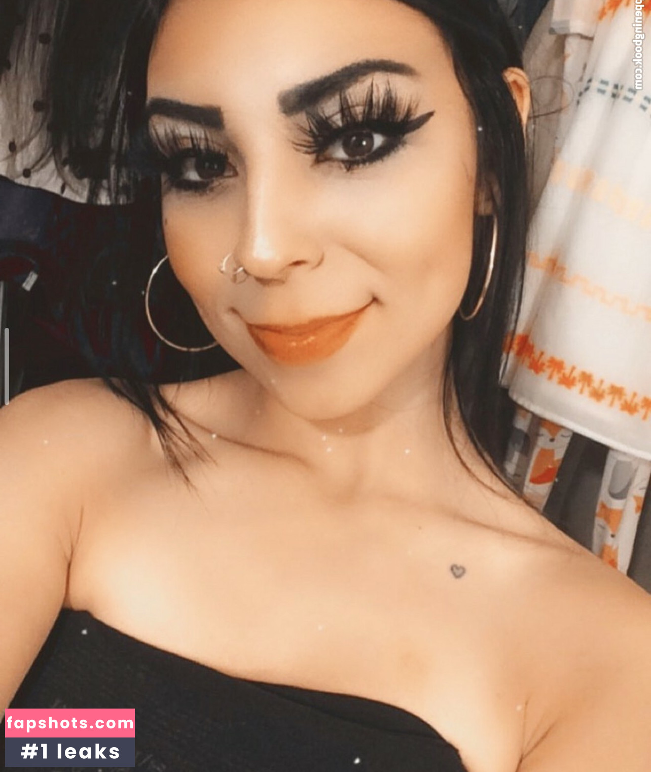 Latina Beauties gallery photo #84