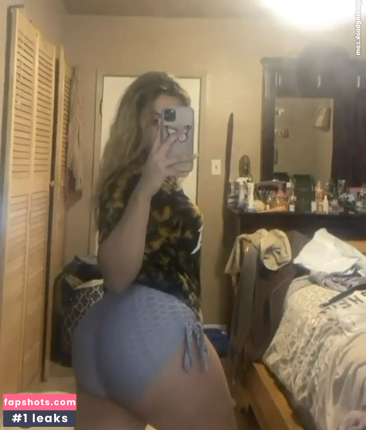 Latina California Girl gallery photo #14