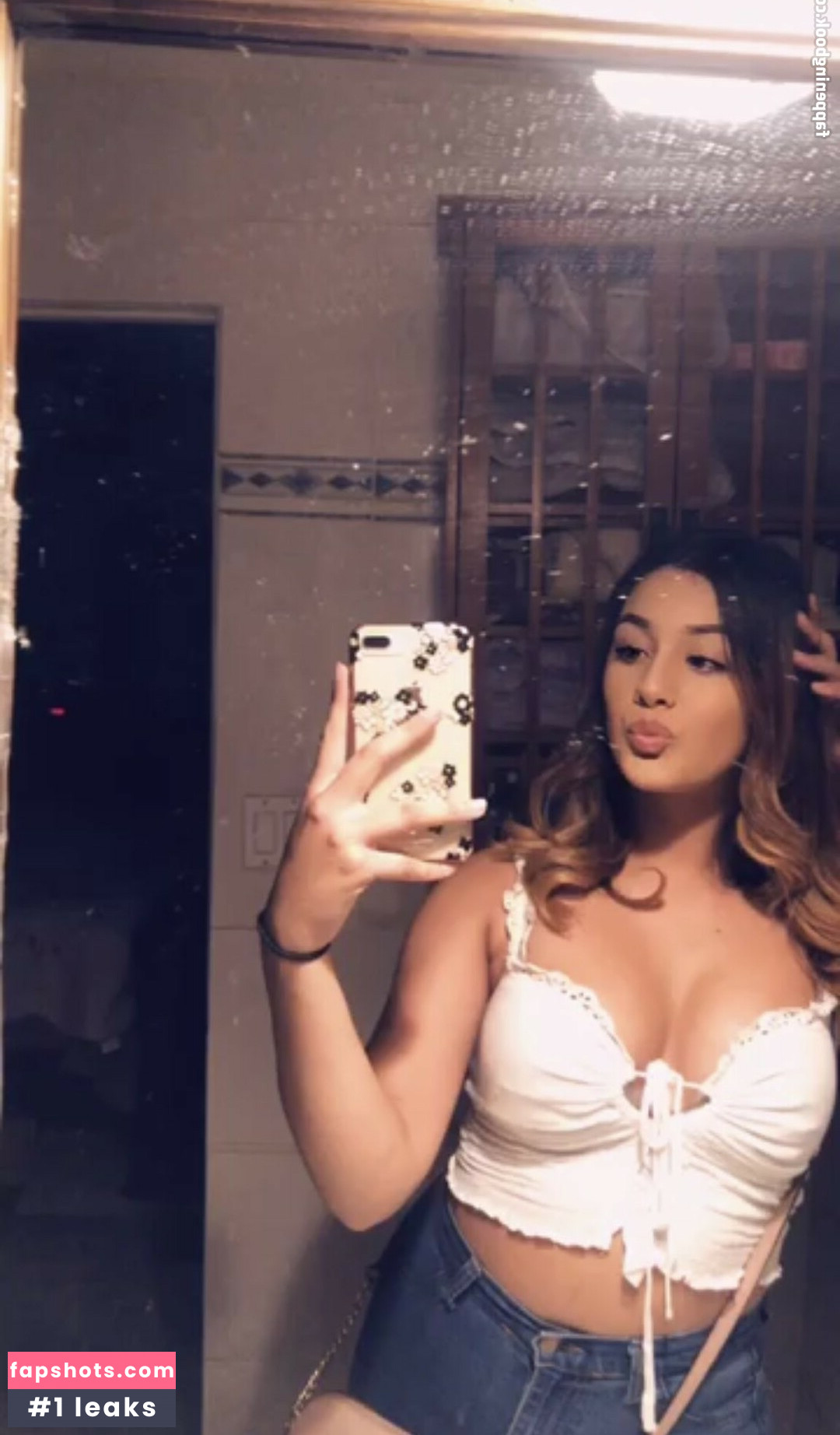 Latina California Girl gallery photo #26