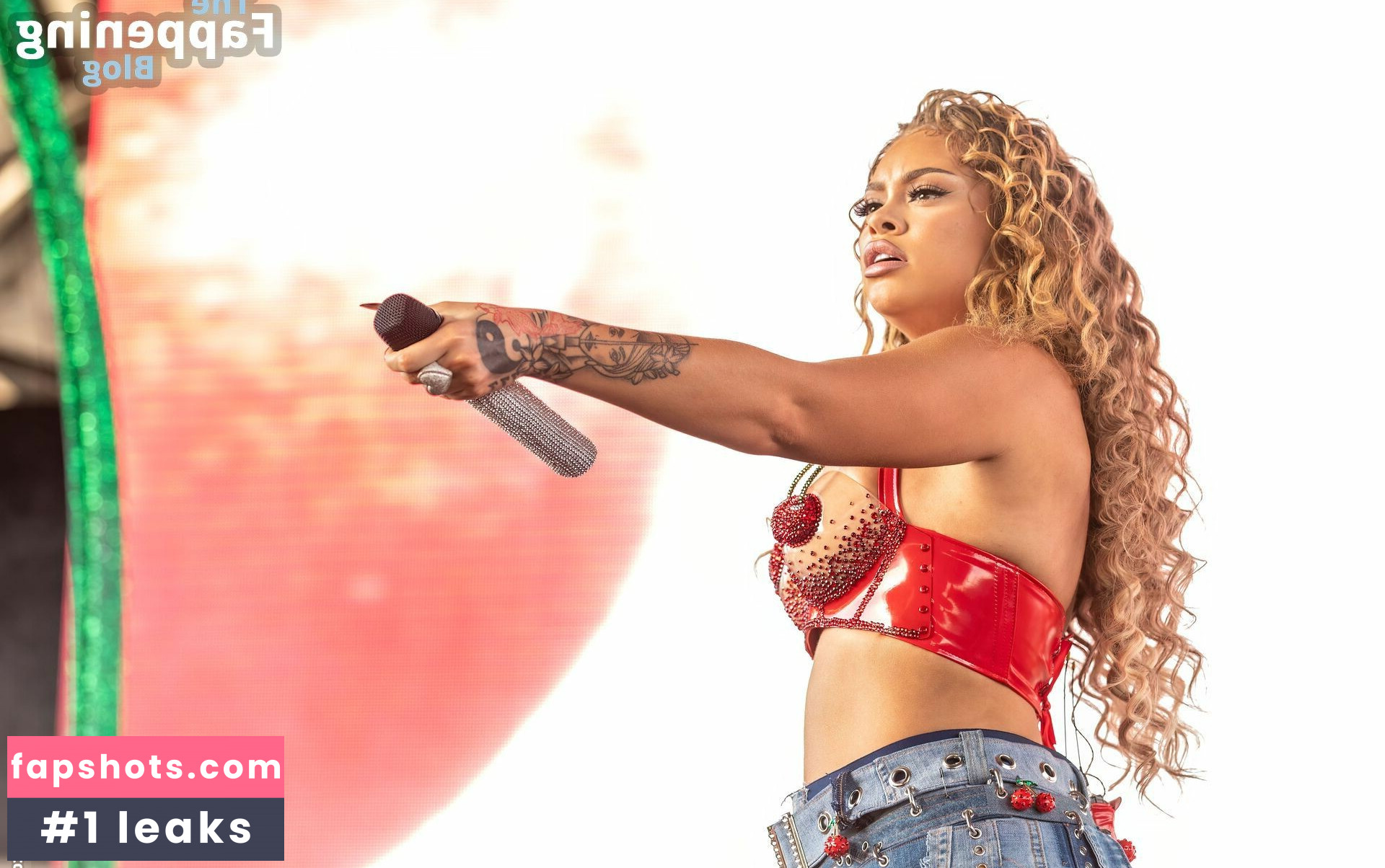 Latto gallery photo #39