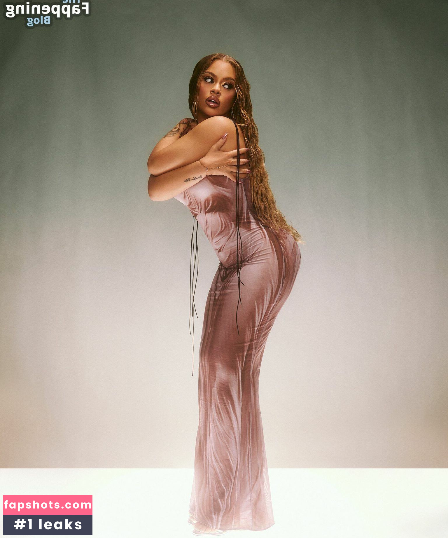 Latto gallery photo #10