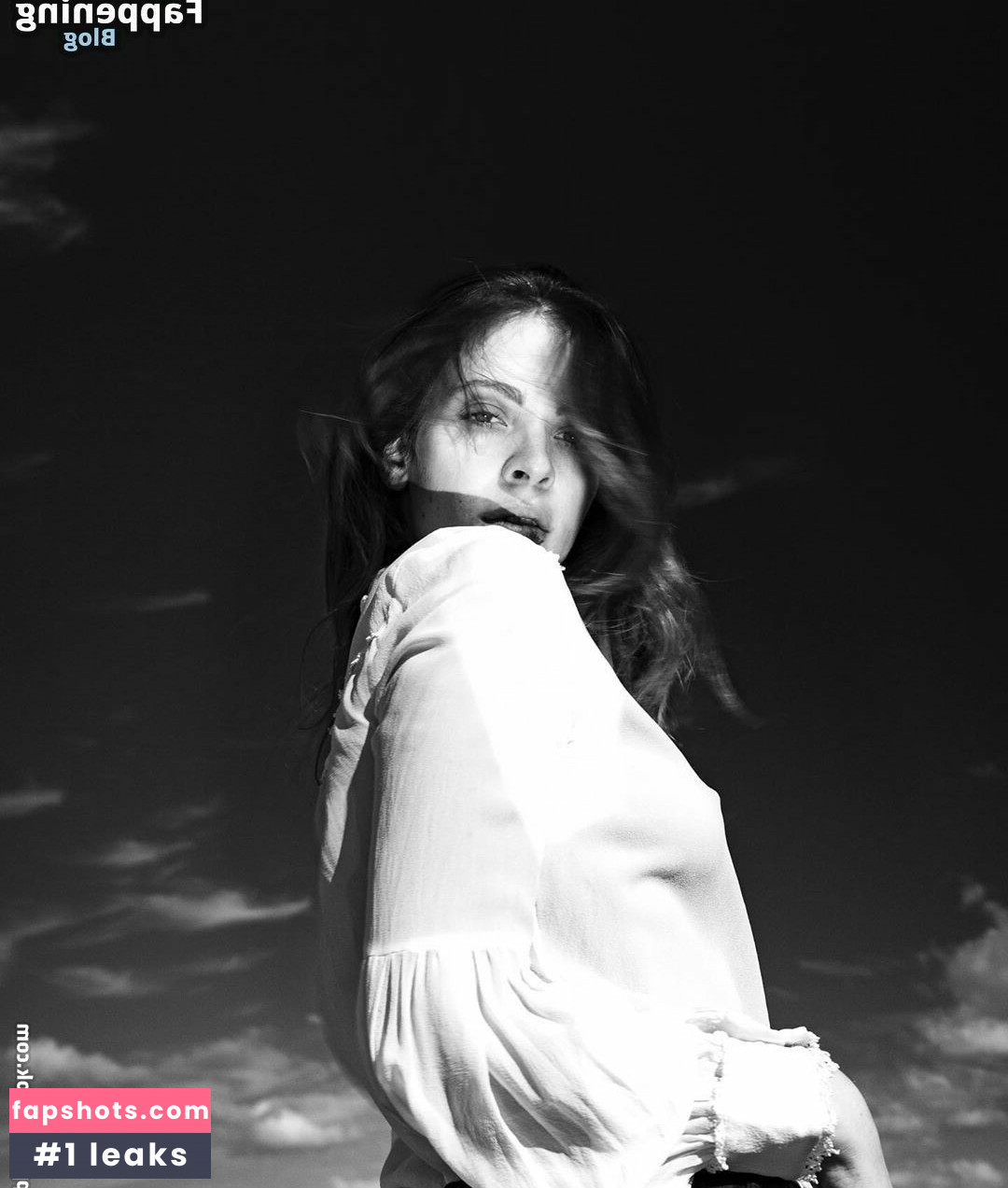 Laura Adriani Nude Leaks OnlyFans Photos #30 - LeakJerk