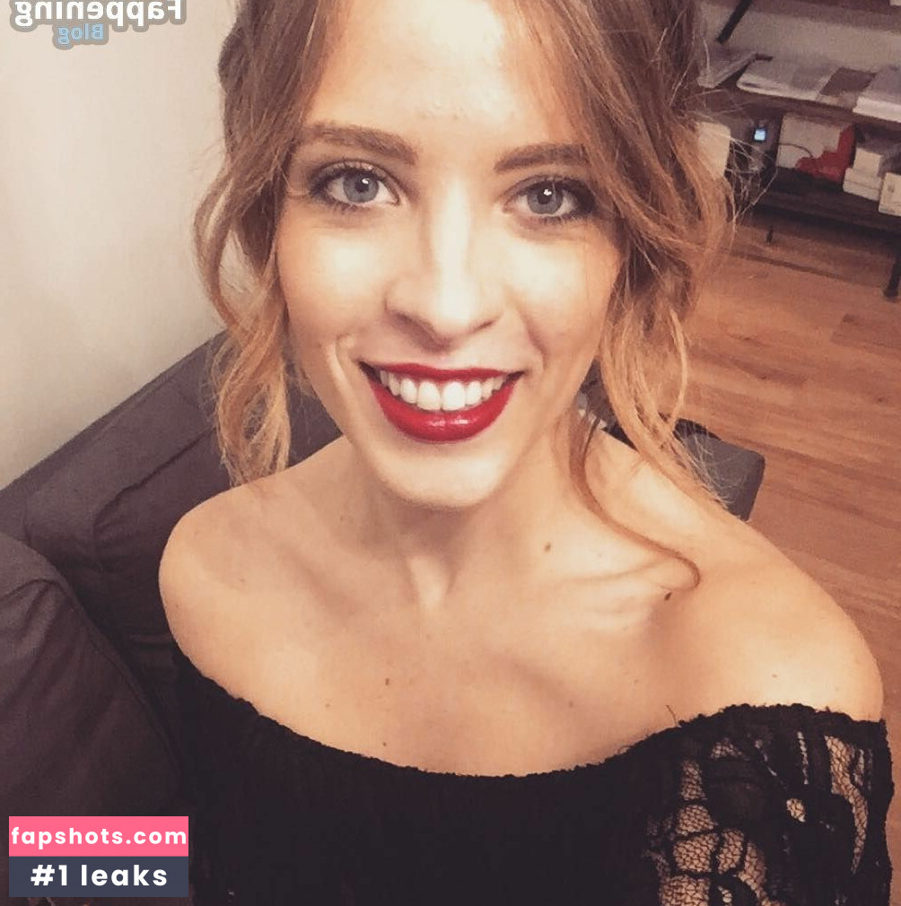 Laura Adriani Nude Leaks OnlyFans Photos #4 - LeakJerk