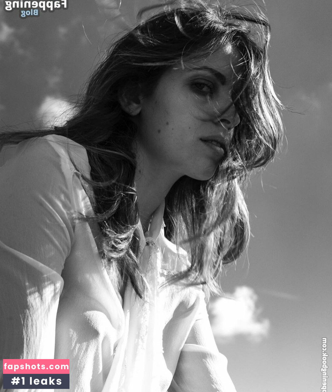 Laura Adriani Nude Leaks OnlyFans Photos #32 - LeakJerk