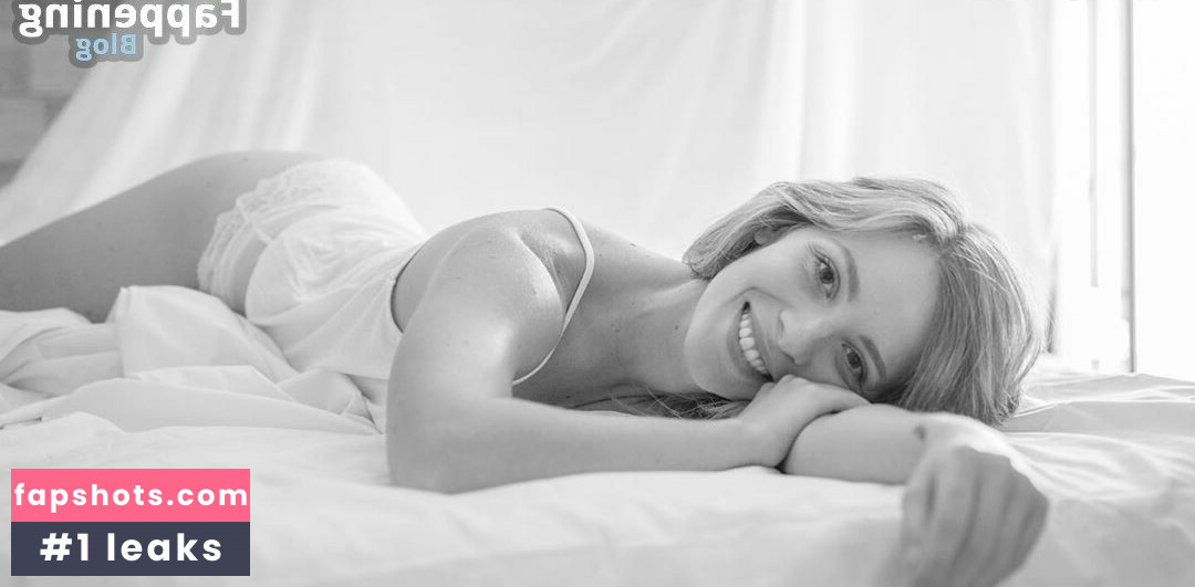 Laura Adriani Nude Leaks OnlyFans Photos #7 - LeakJerk