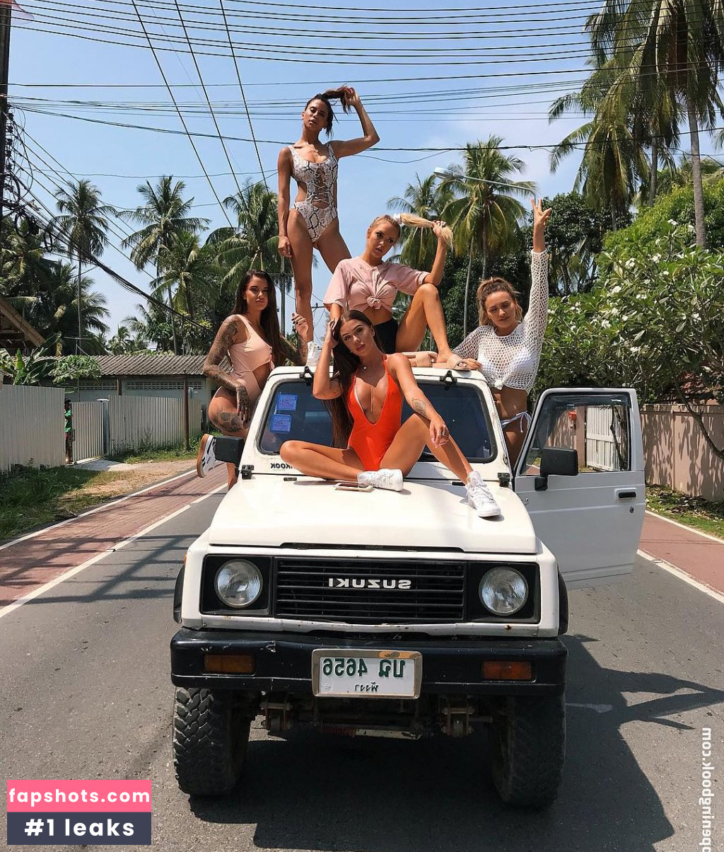 Laura Amy gallery photo #107