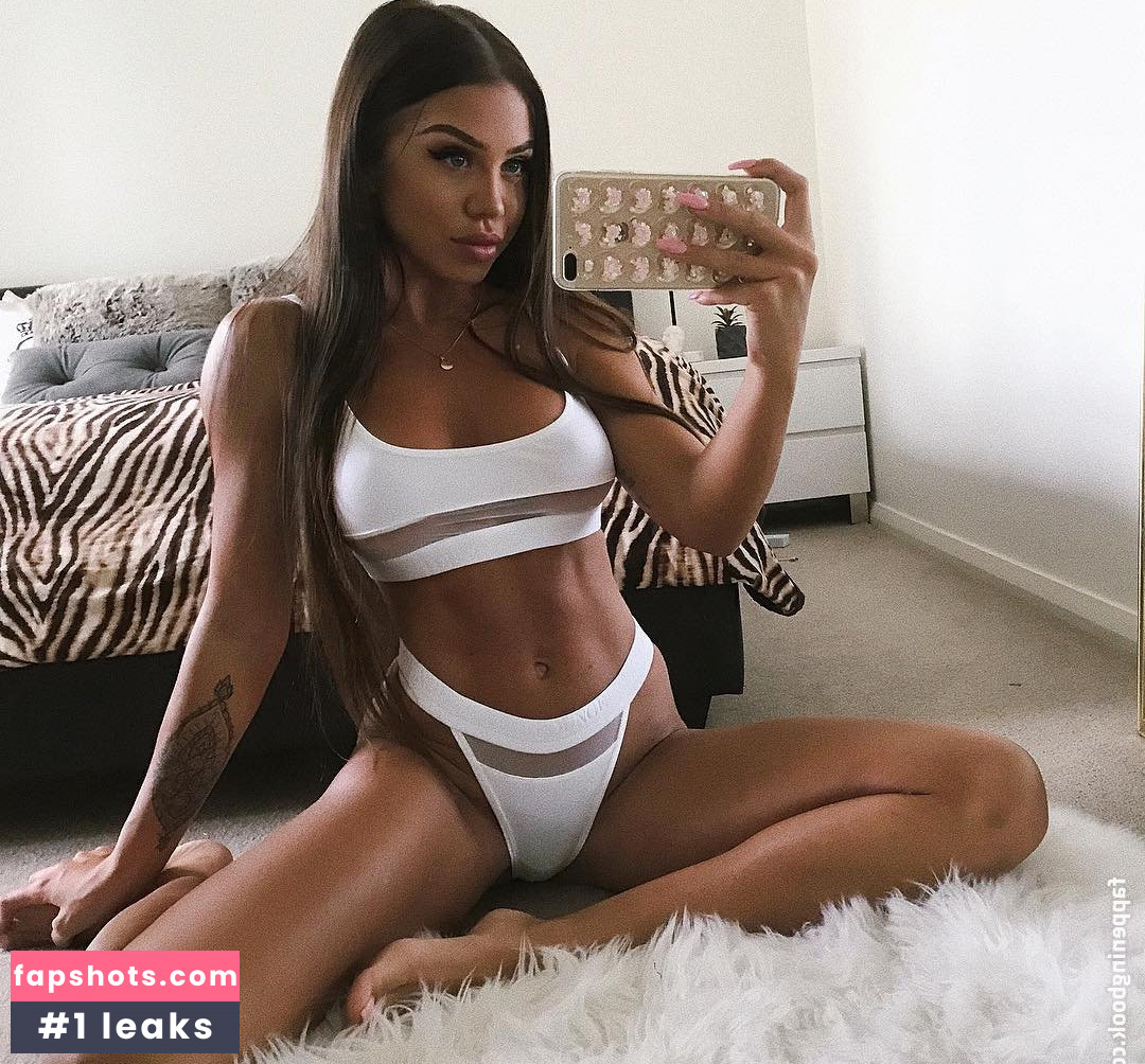 Laura Amy gallery photo #109