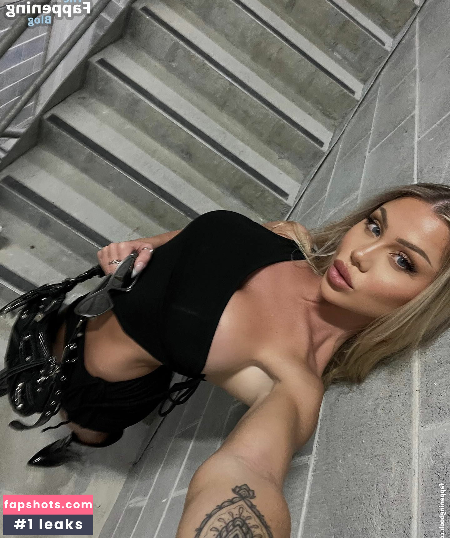 Laura Amy gallery photo #43