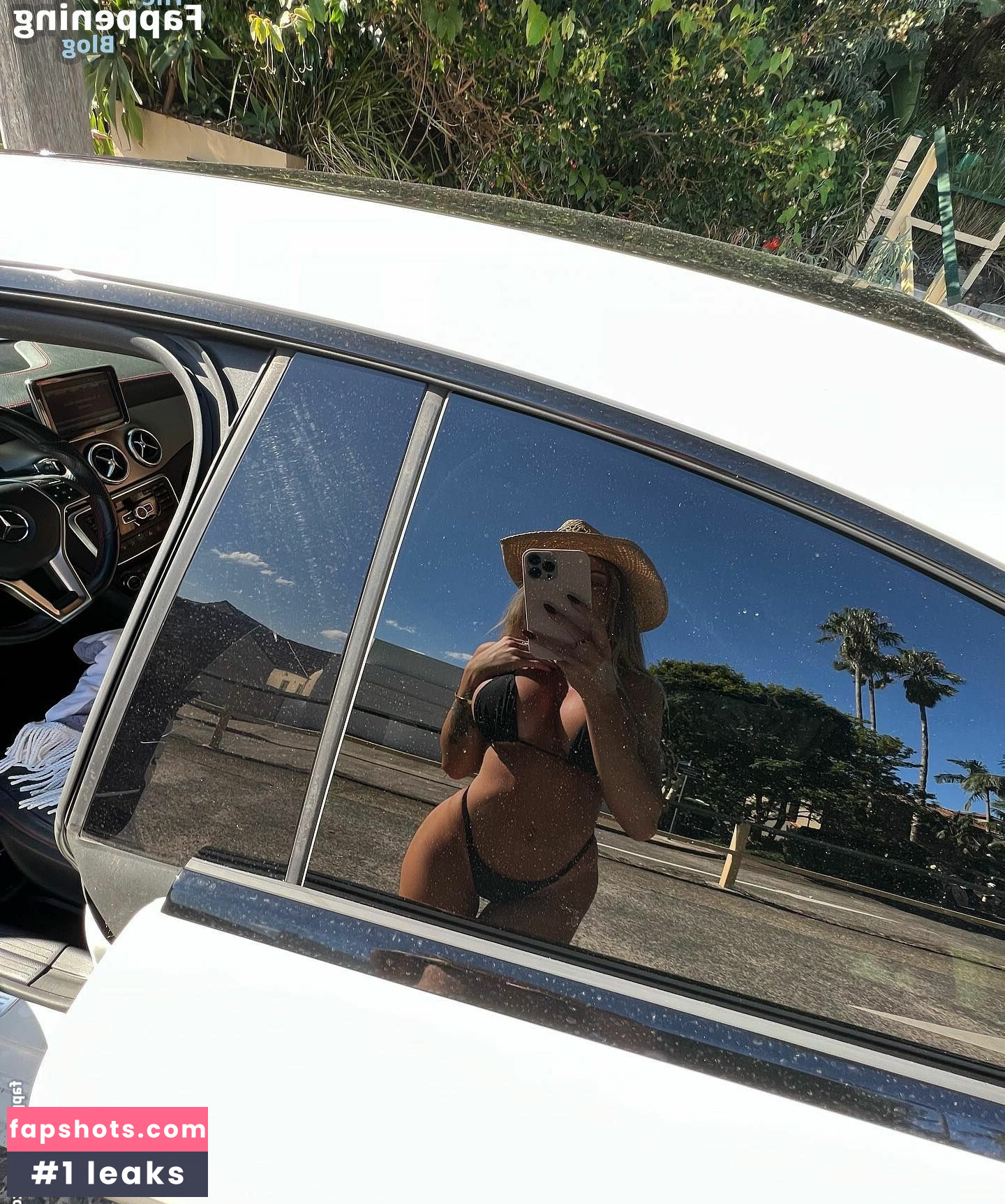 Laura Amy gallery photo #8