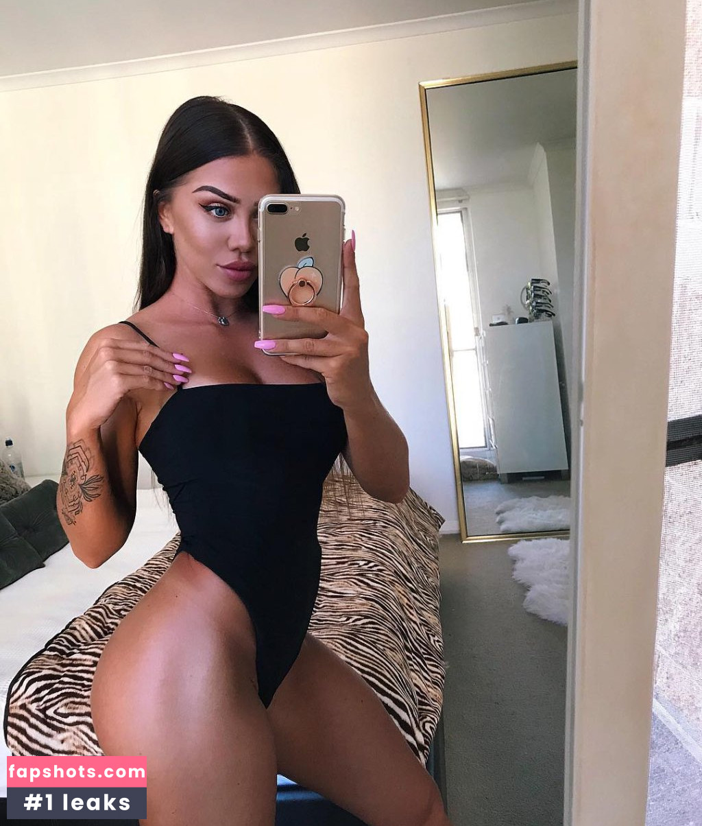 Laura Amy gallery photo #96