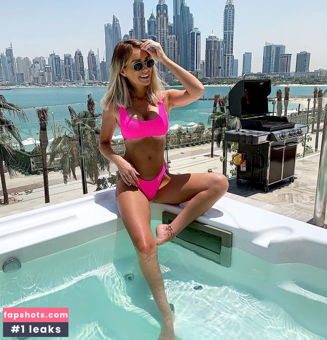 Laura Anderson gallery photo #168