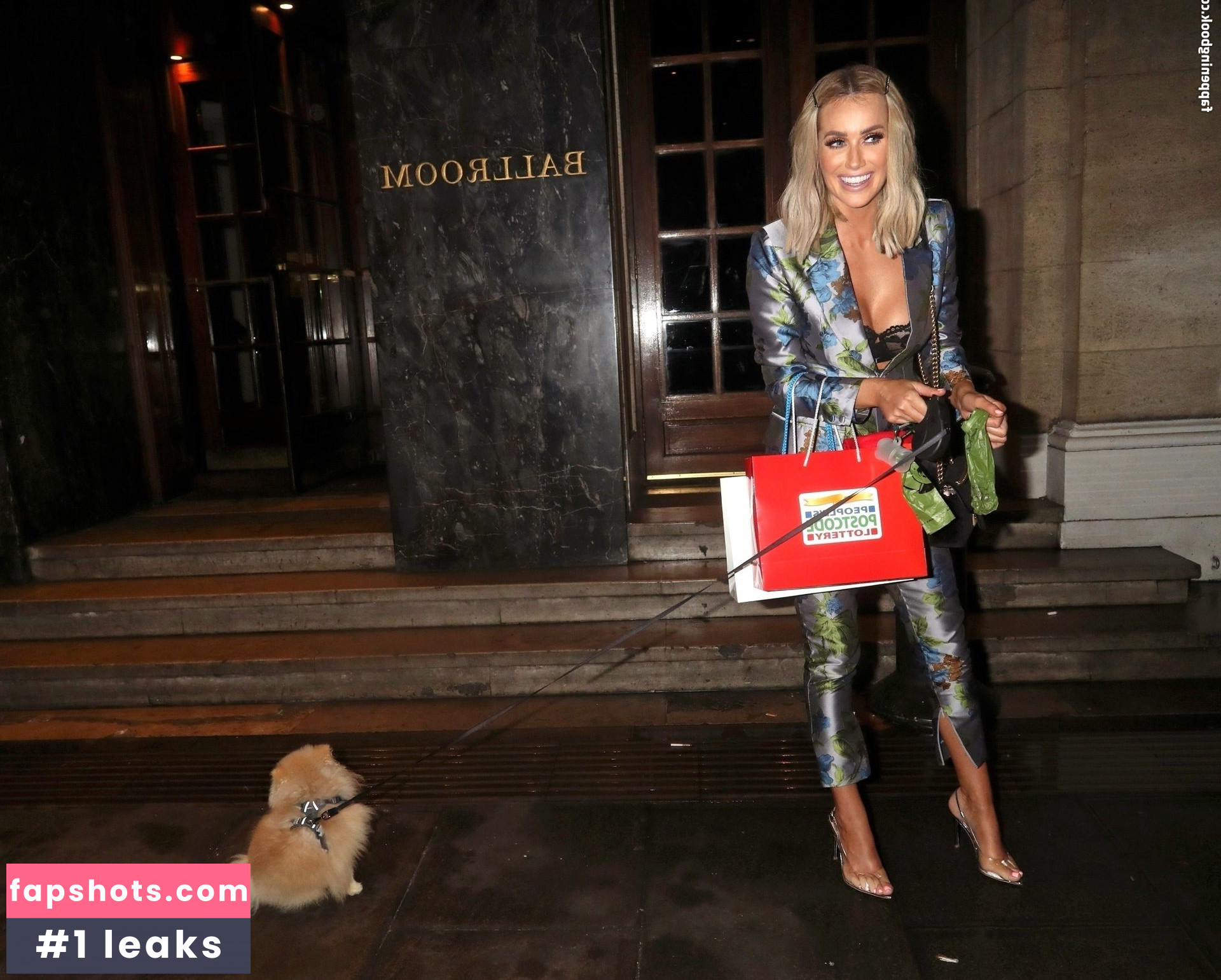 Laura Anderson gallery photo #201