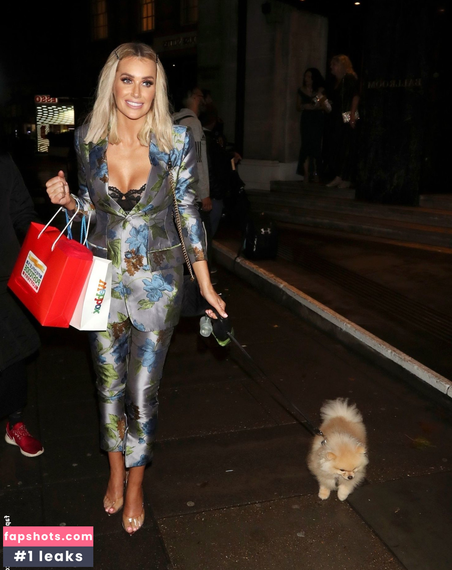 Laura Anderson gallery photo #202