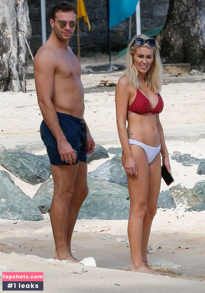 Laura Anderson gallery photo #382