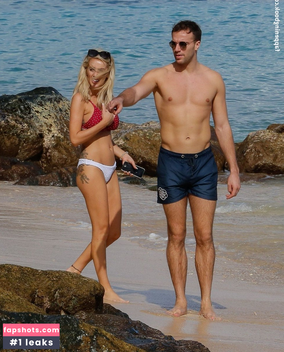 Laura Anderson gallery photo #386