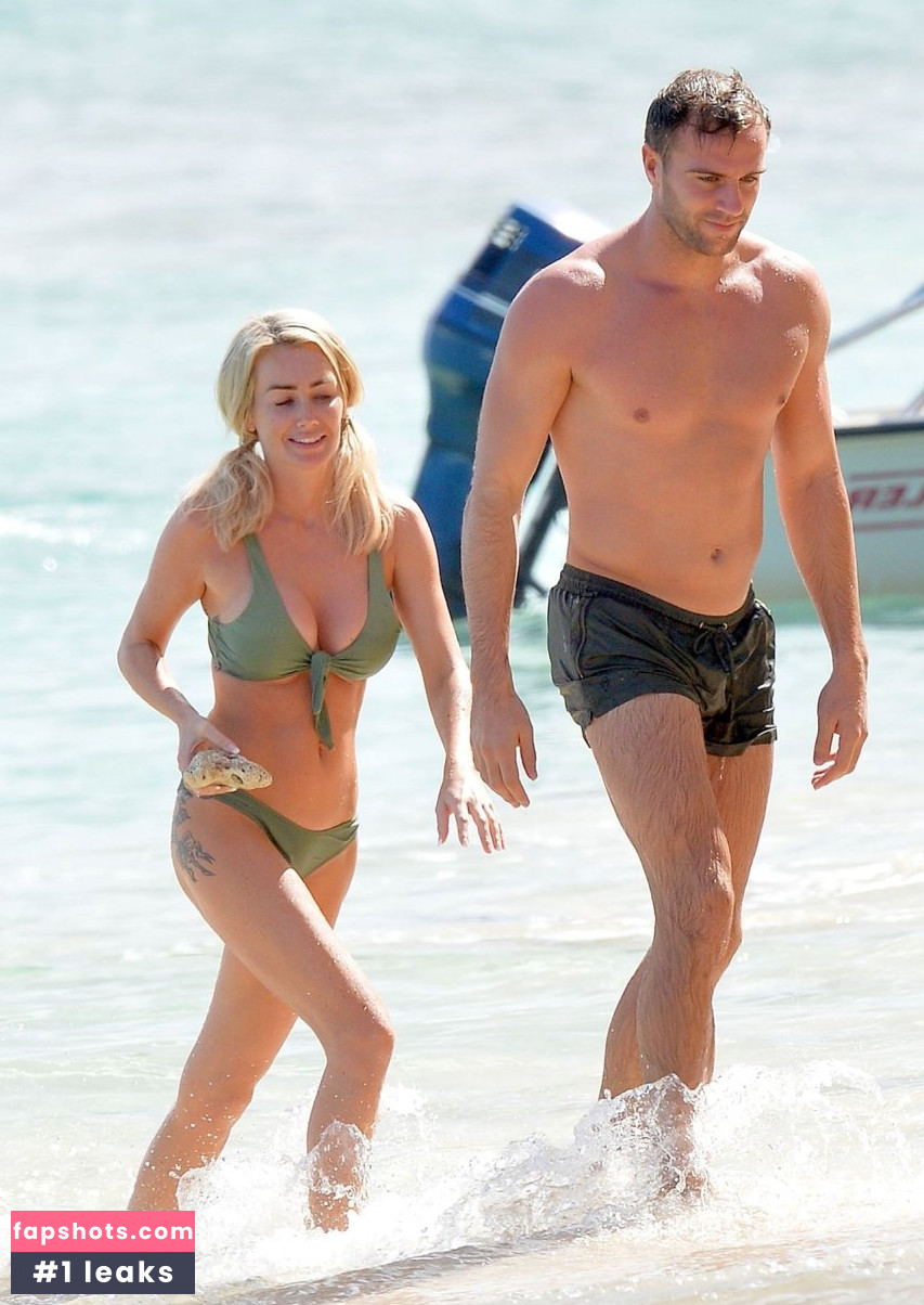 Laura Anderson gallery photo #420