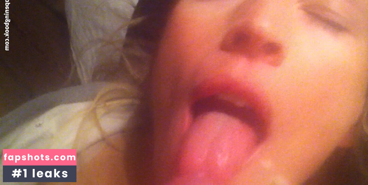 Laura Bach gallery photo #20