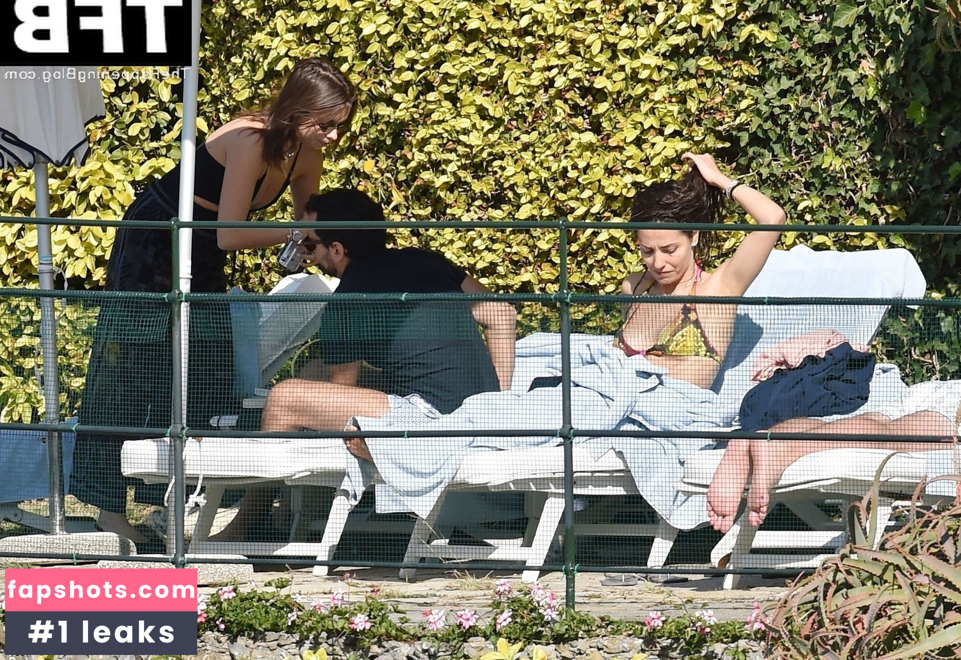 Laura Barriales gallery photo #2