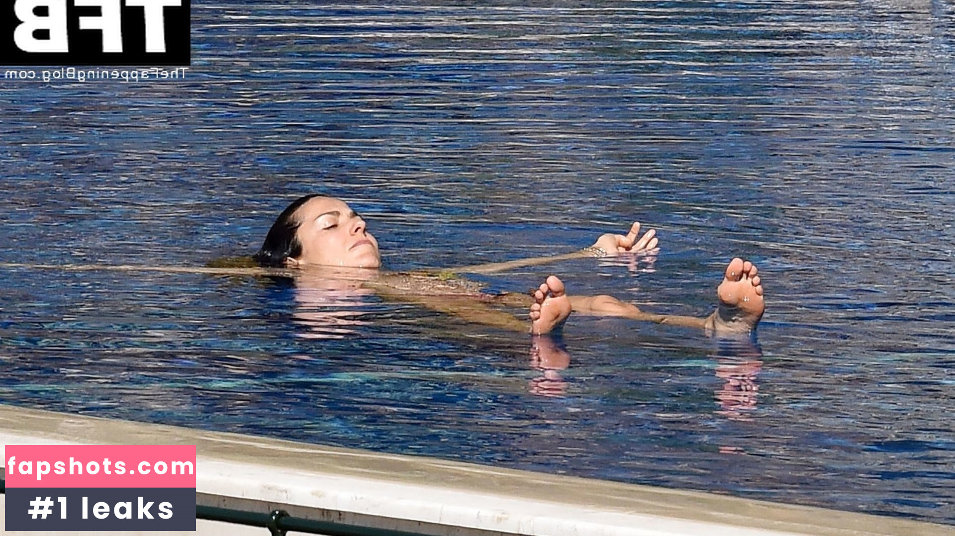 Laura Barriales gallery photo #15