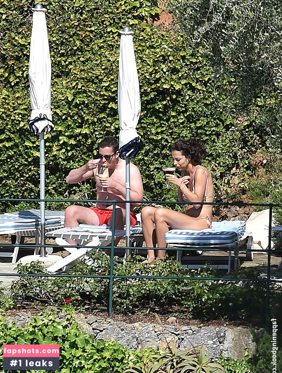 Laura Barriales gallery photo #43