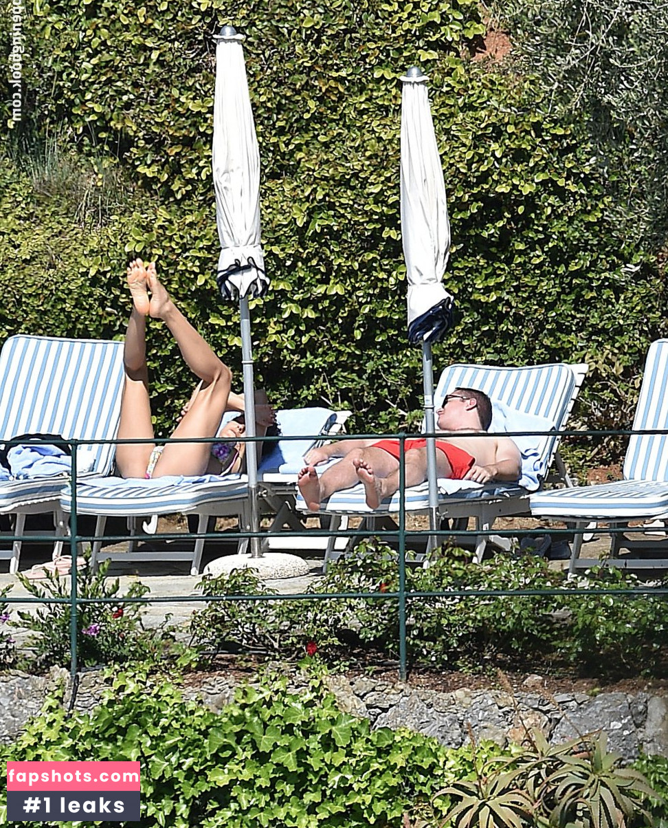 Laura Barriales gallery photo #51