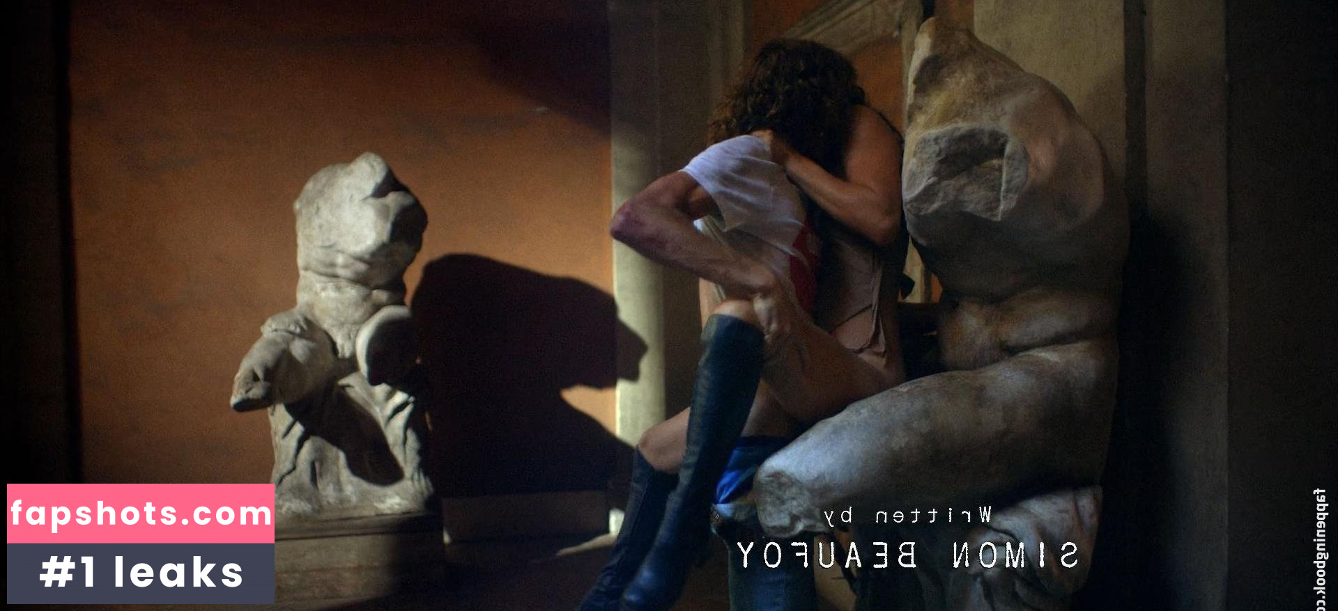 Laura Bellini Filtración Desnuda OnlyFans Foto #12 - Fapshots