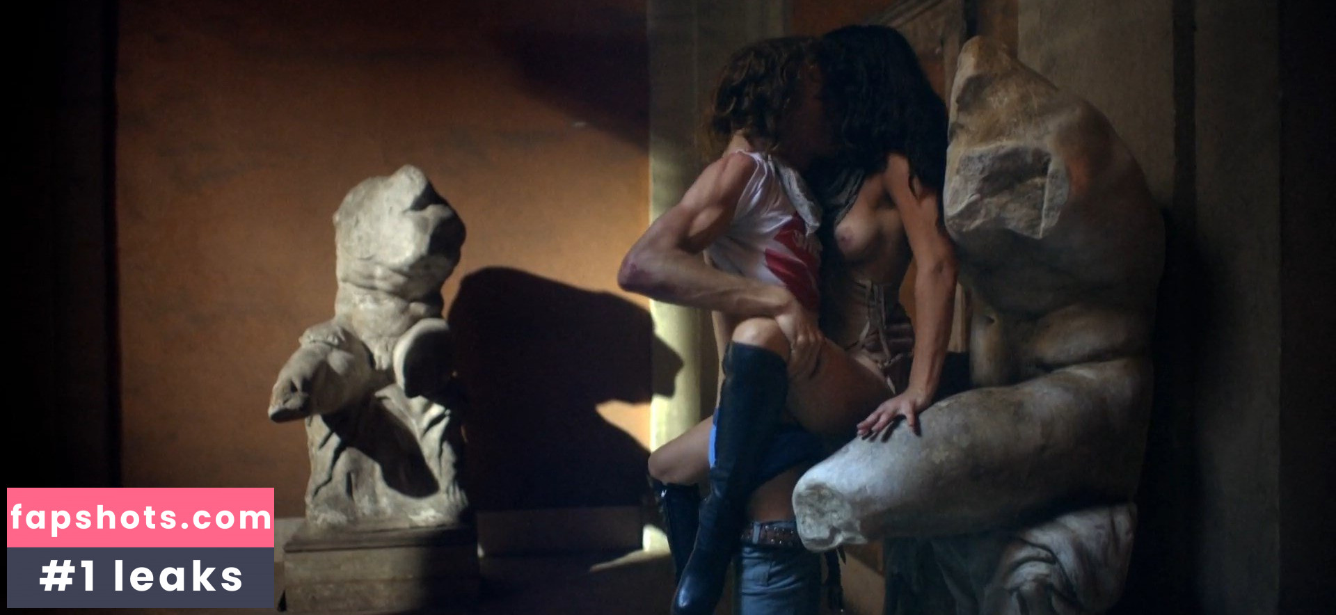 Laura Bellini Filtración Desnuda OnlyFans Foto #7 - Fapshots