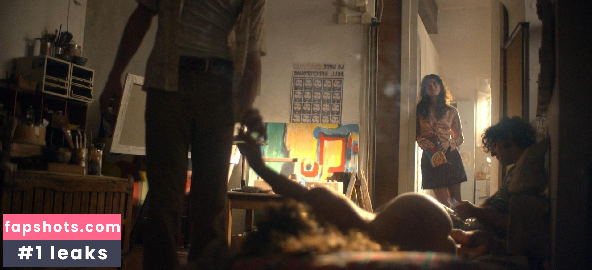 Laura Bellini nude babe gallery