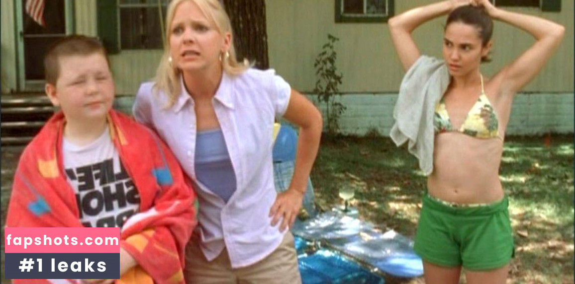 Laura Breckenridge nude babe gallery