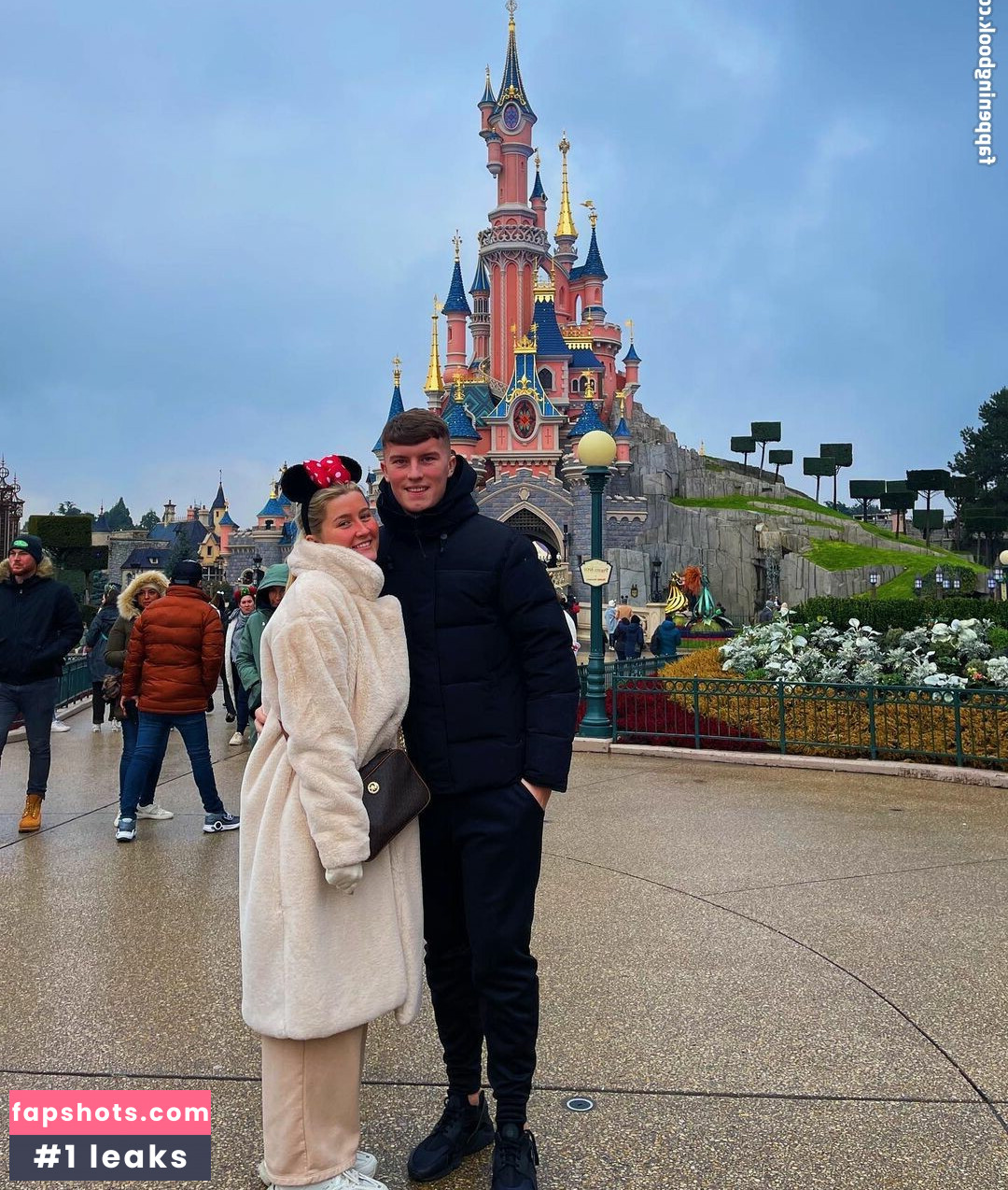 Laura Brophy gallery photo #9