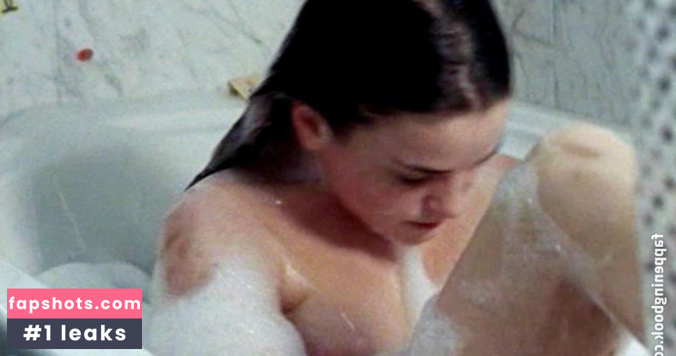 Laura-Charlotte Syniawa gallery photo #5