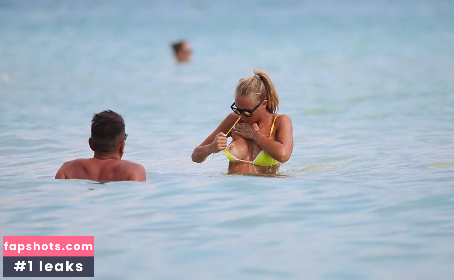 Laura Cremaschi gallery photo #35