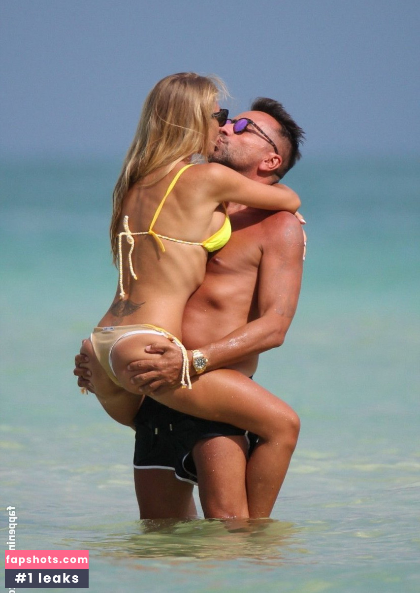 Laura Cremaschi gallery photo #8