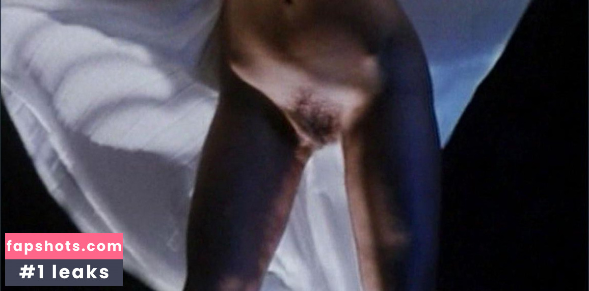 Laura Dean gallery photo #8