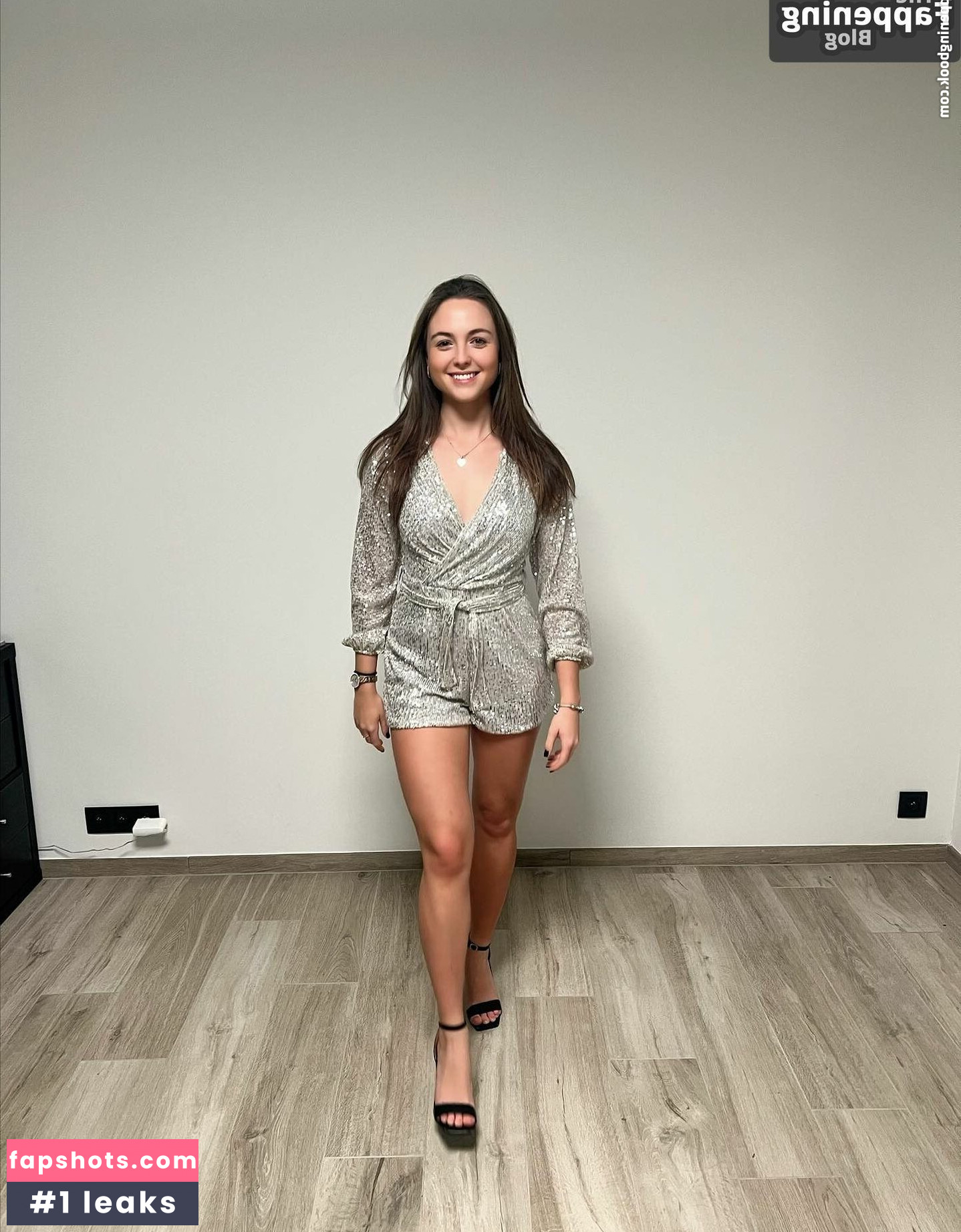 laura denys nude babe gallery