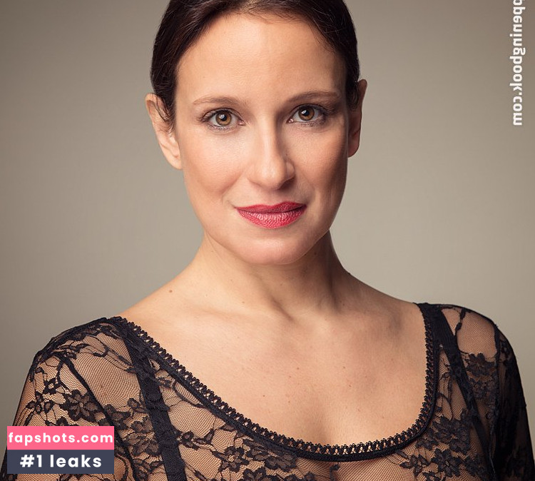 Laura Di Salvo gallery photo #6