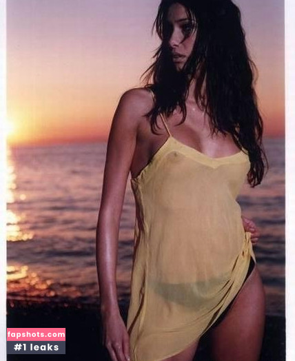 Laura Esposto gallery photo #16