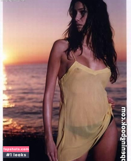 Laura Esposto gallery photo #8