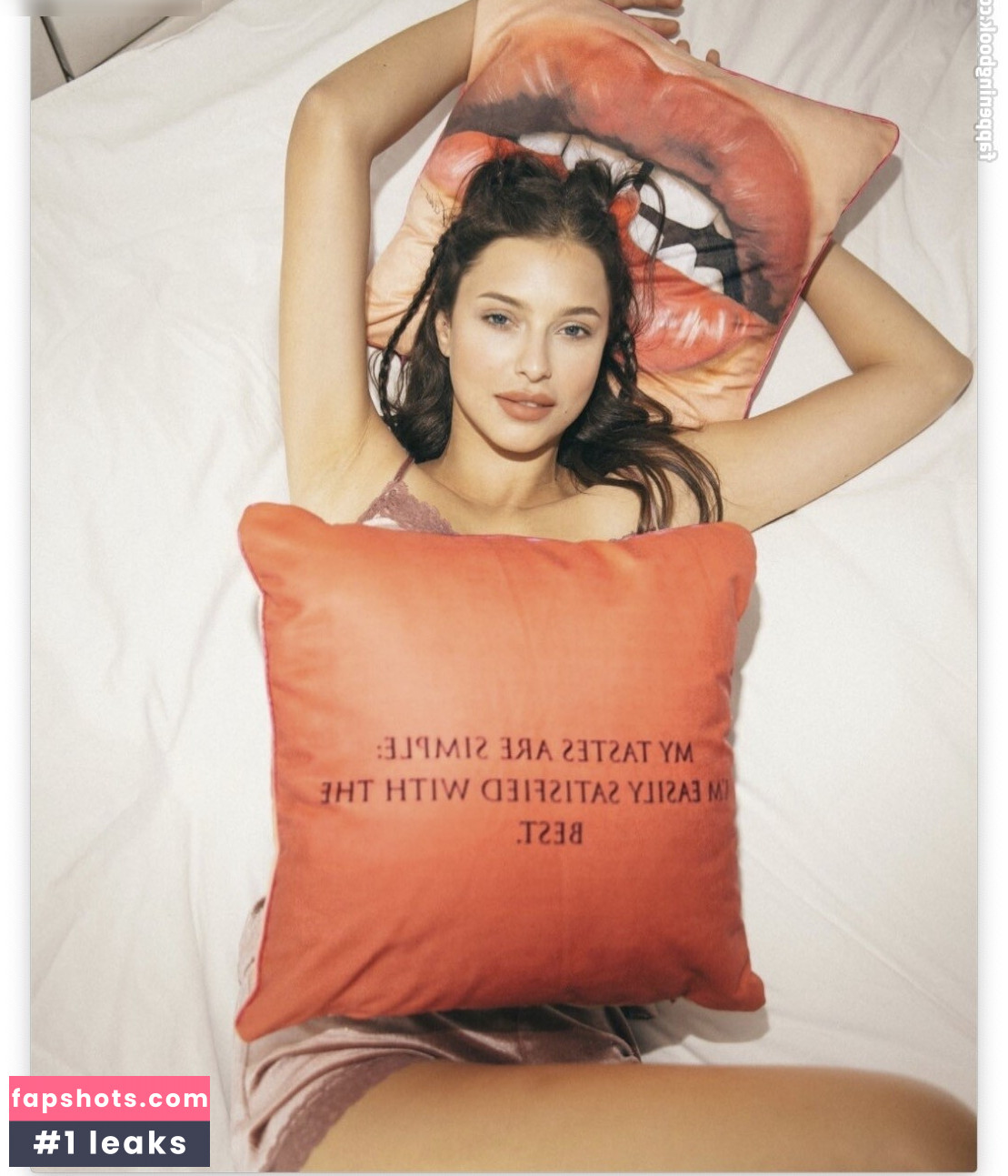 Laura Franziska Blank Nude Leaks OnlyFans Photos #15 - LeakJerk