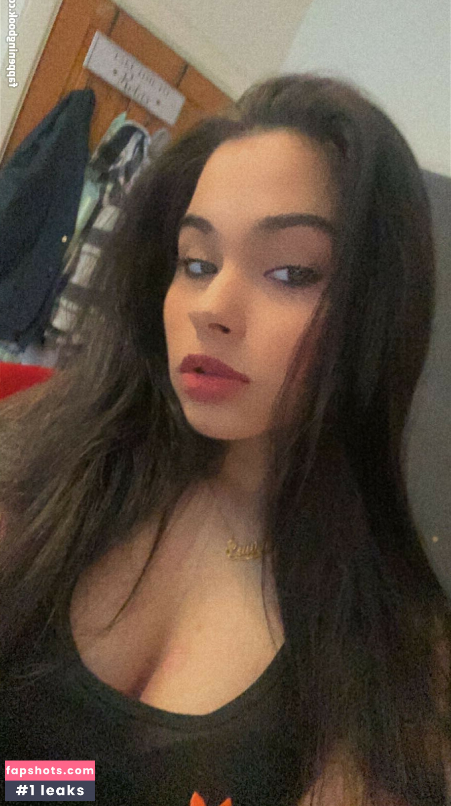 Laura Grover gallery photo #4