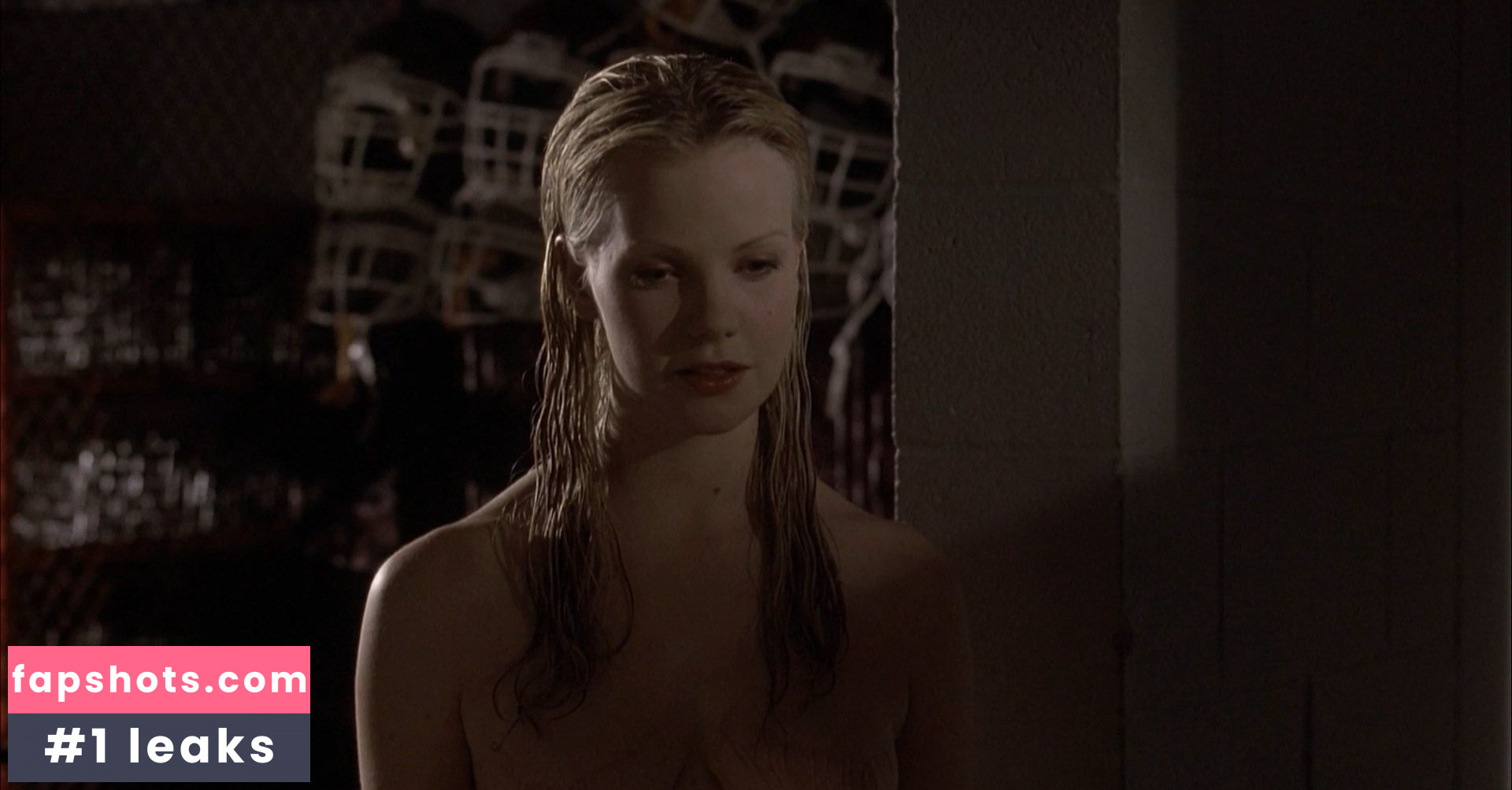 Laura Harris gallery photo #4