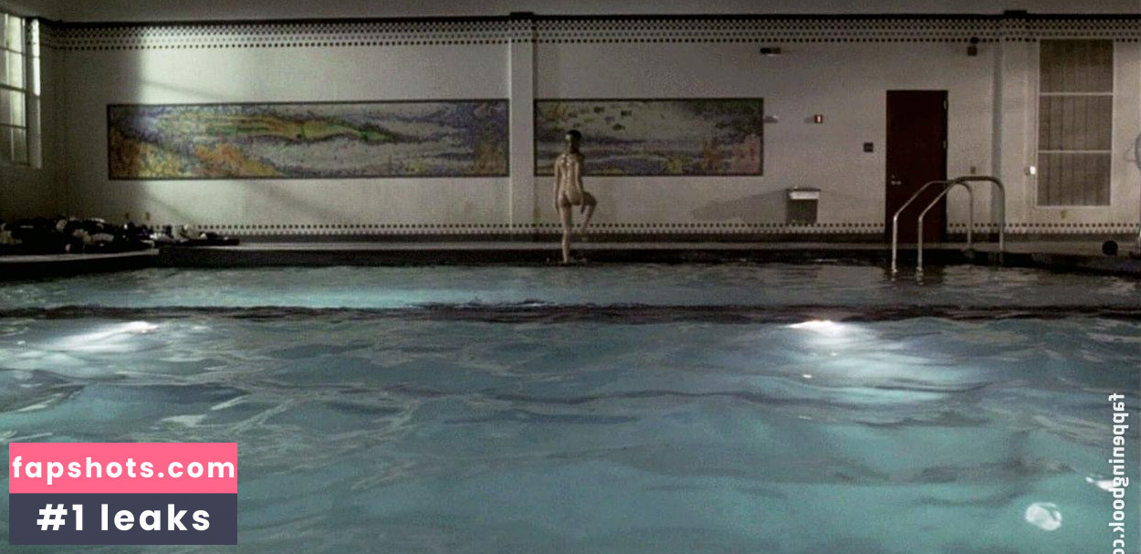 Laura Harris gallery photo #7