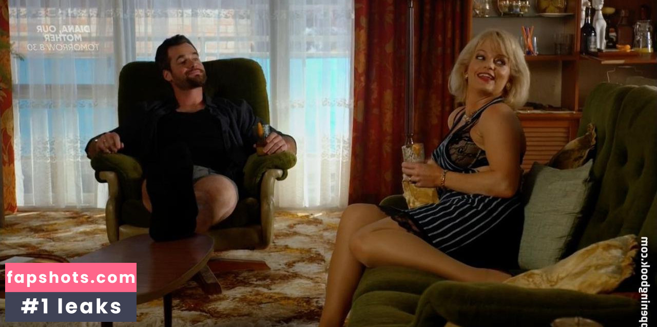 Laura Hill gallery photo #3