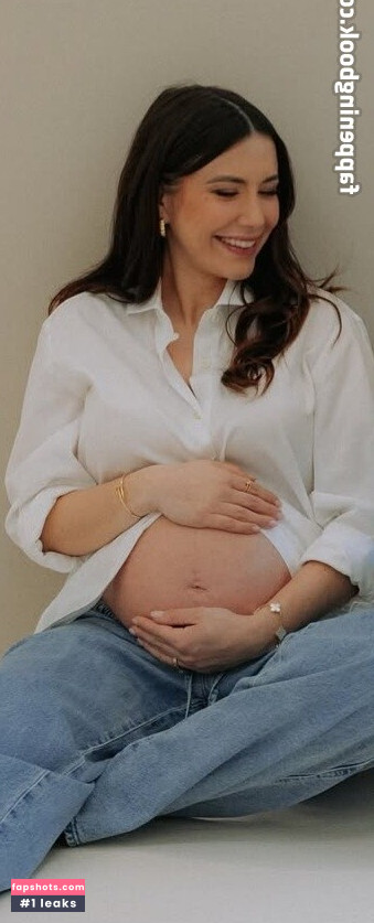 Laura Hofmann gallery photo #7