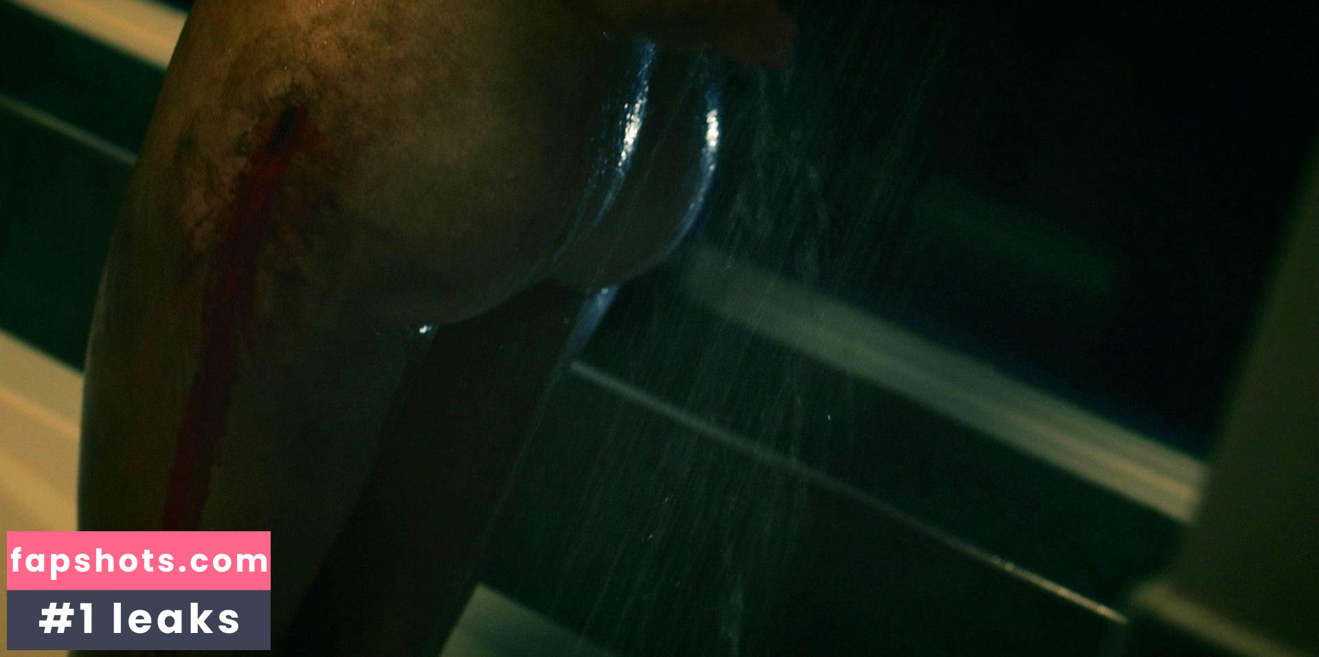 Laura Jacobs gallery photo #12