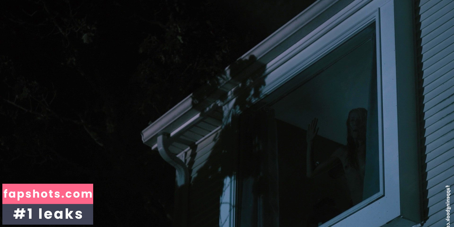 Laura Jacobs gallery photo #5