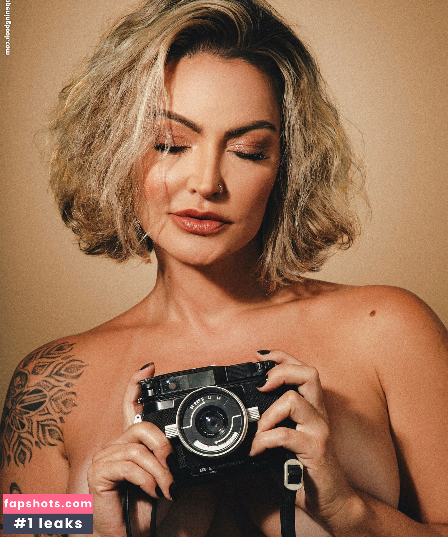 Laura Keller Nude Leaks OnlyFans Photos #77 - LeakJerk