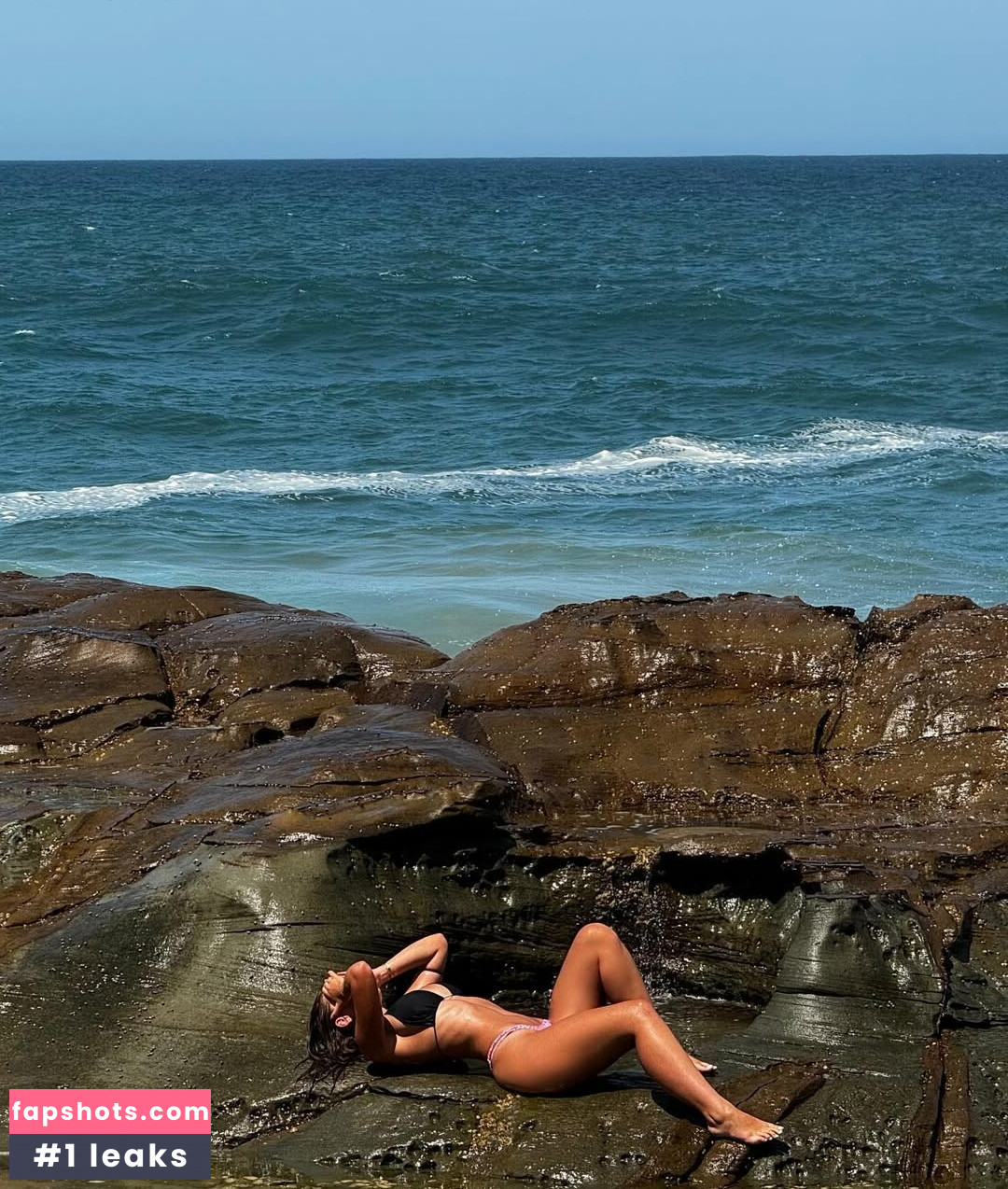 LAURA @lauramjj gallery photo #15