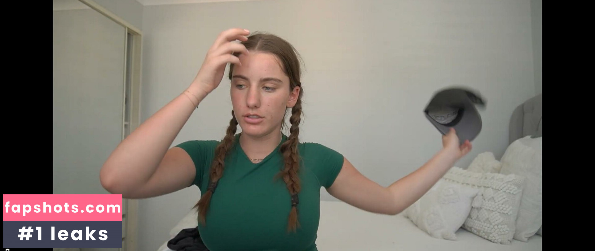 LAURA @lauramjj gallery photo #18